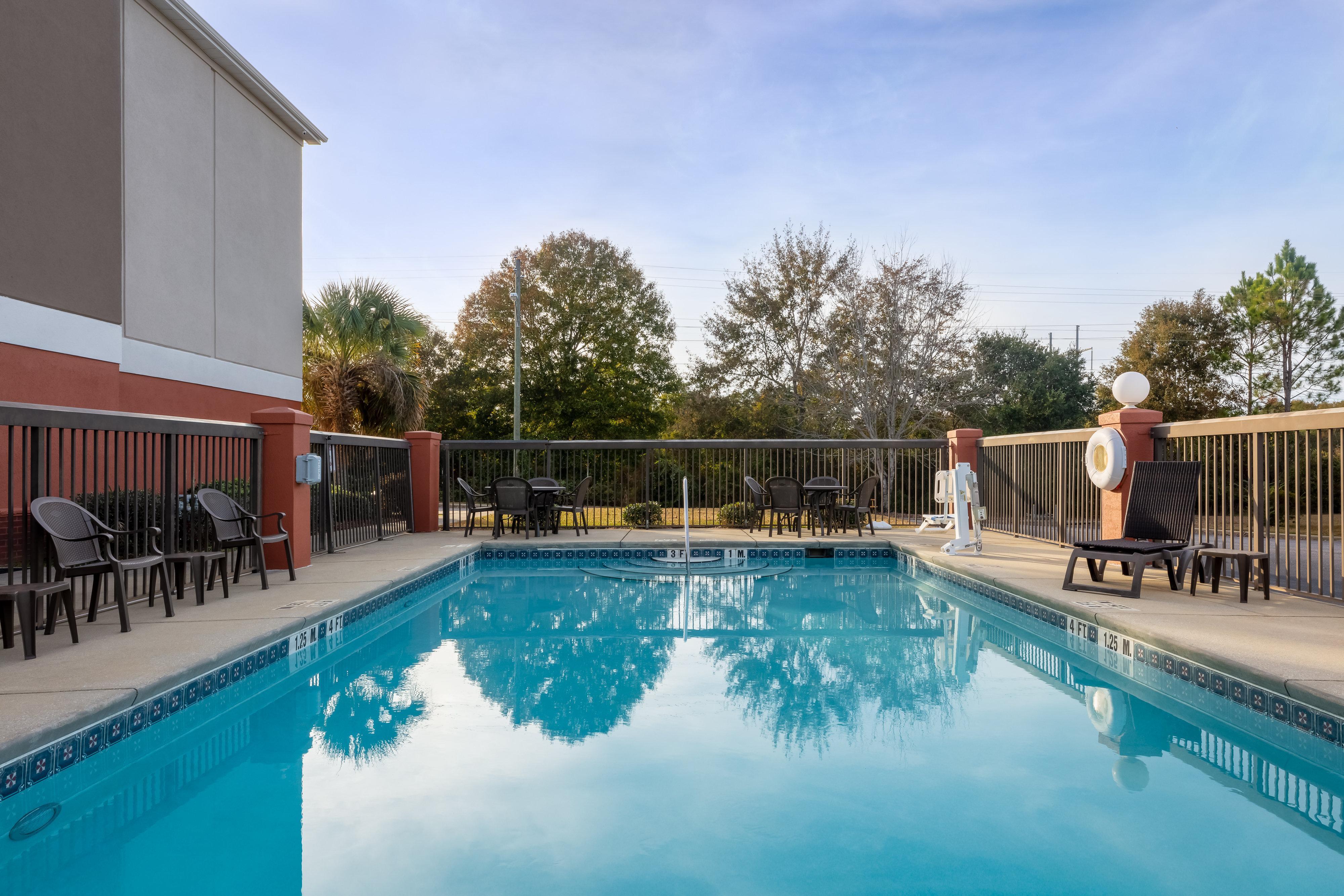 Holiday Inn Express & Suites Milton East I-10 By Ihg Exteriér fotografie