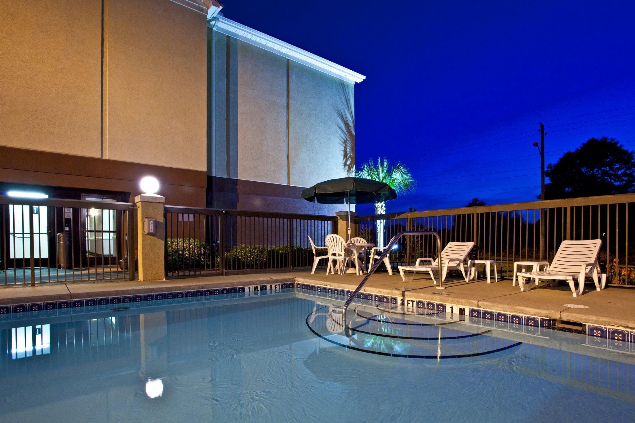 Holiday Inn Express & Suites Milton East I-10 By Ihg Exteriér fotografie